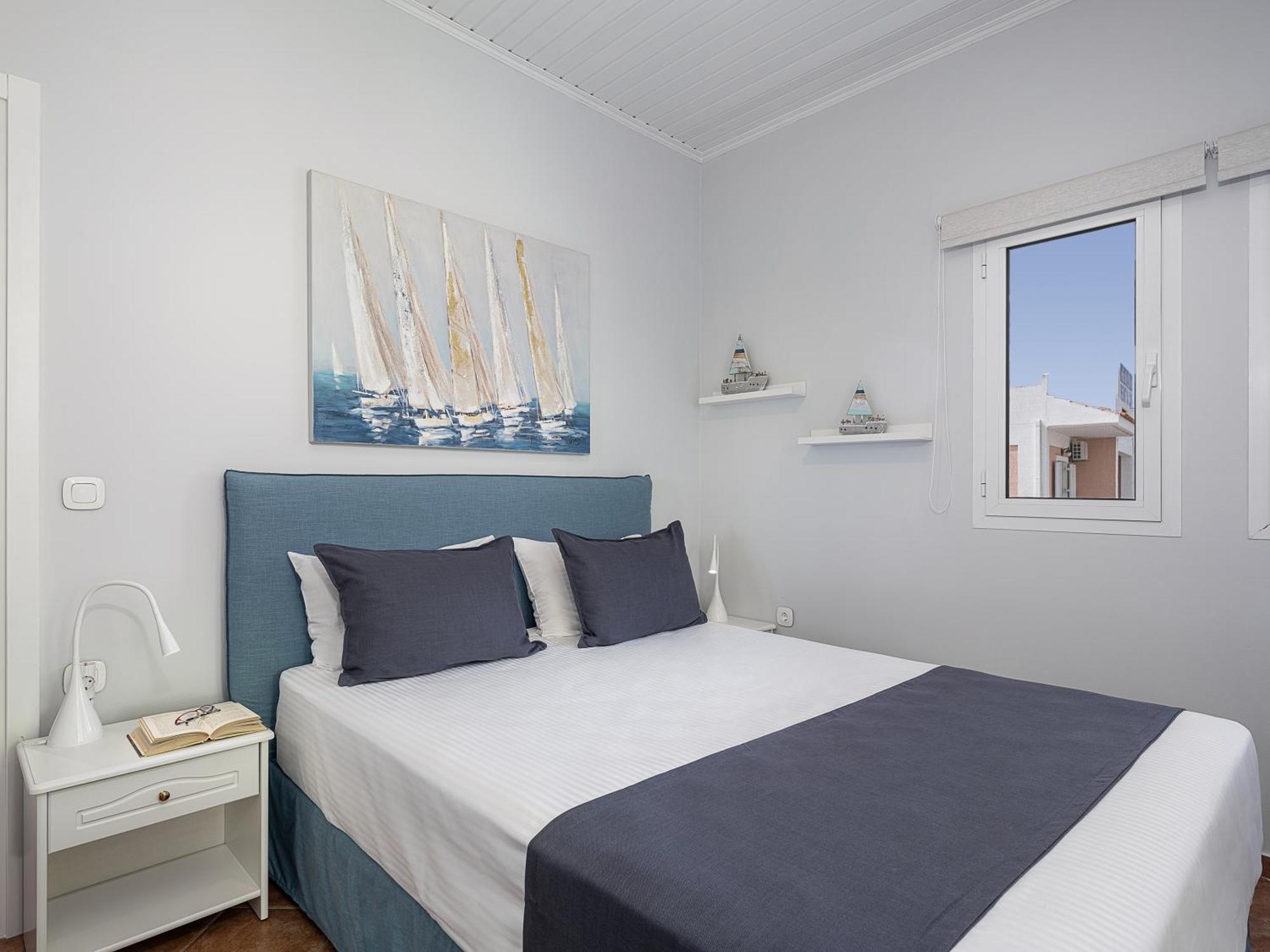 Elena Seafront Luxury Apartments Алмирида Номер фото