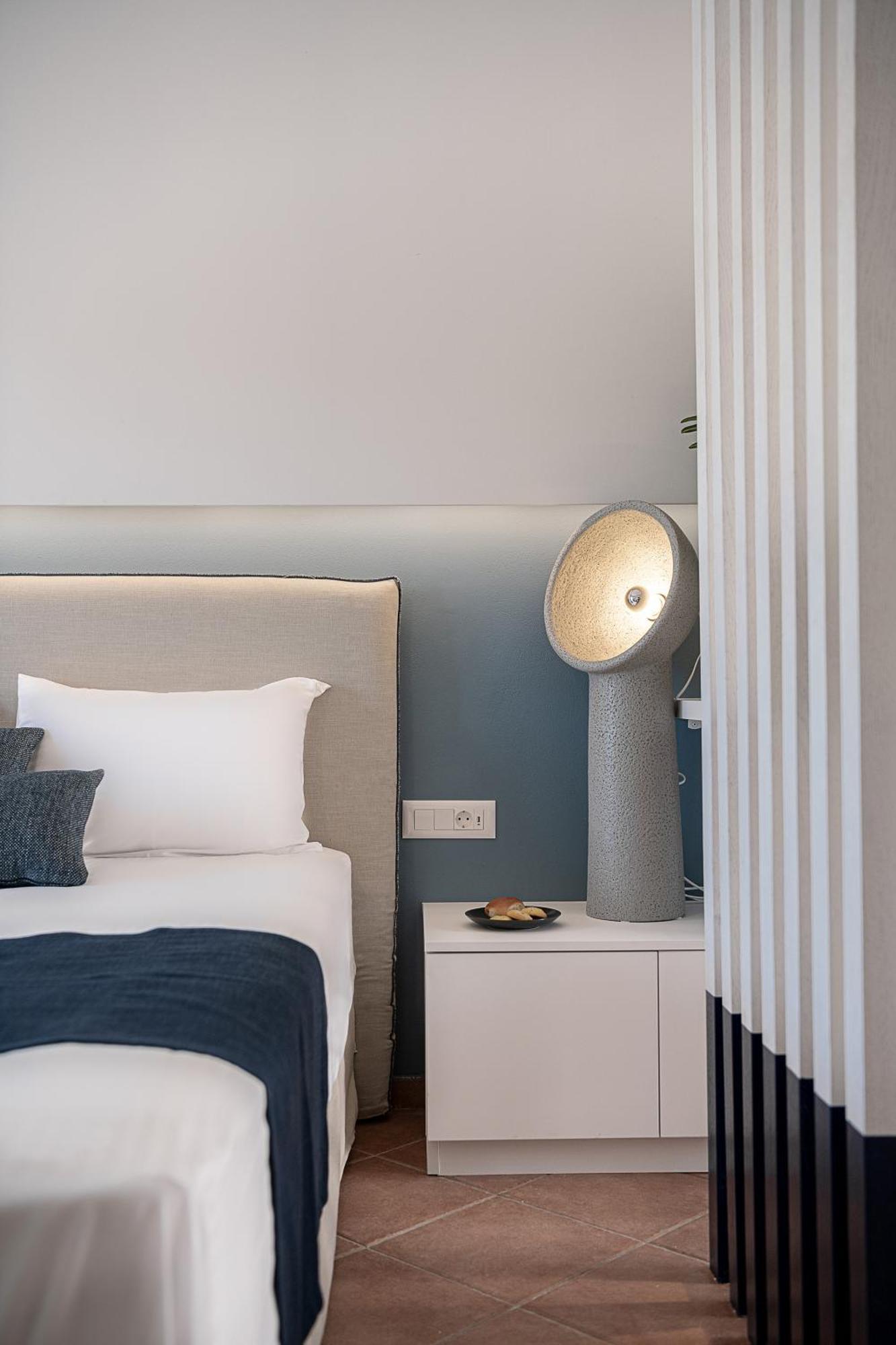 Elena Seafront Luxury Apartments Алмирида Экстерьер фото