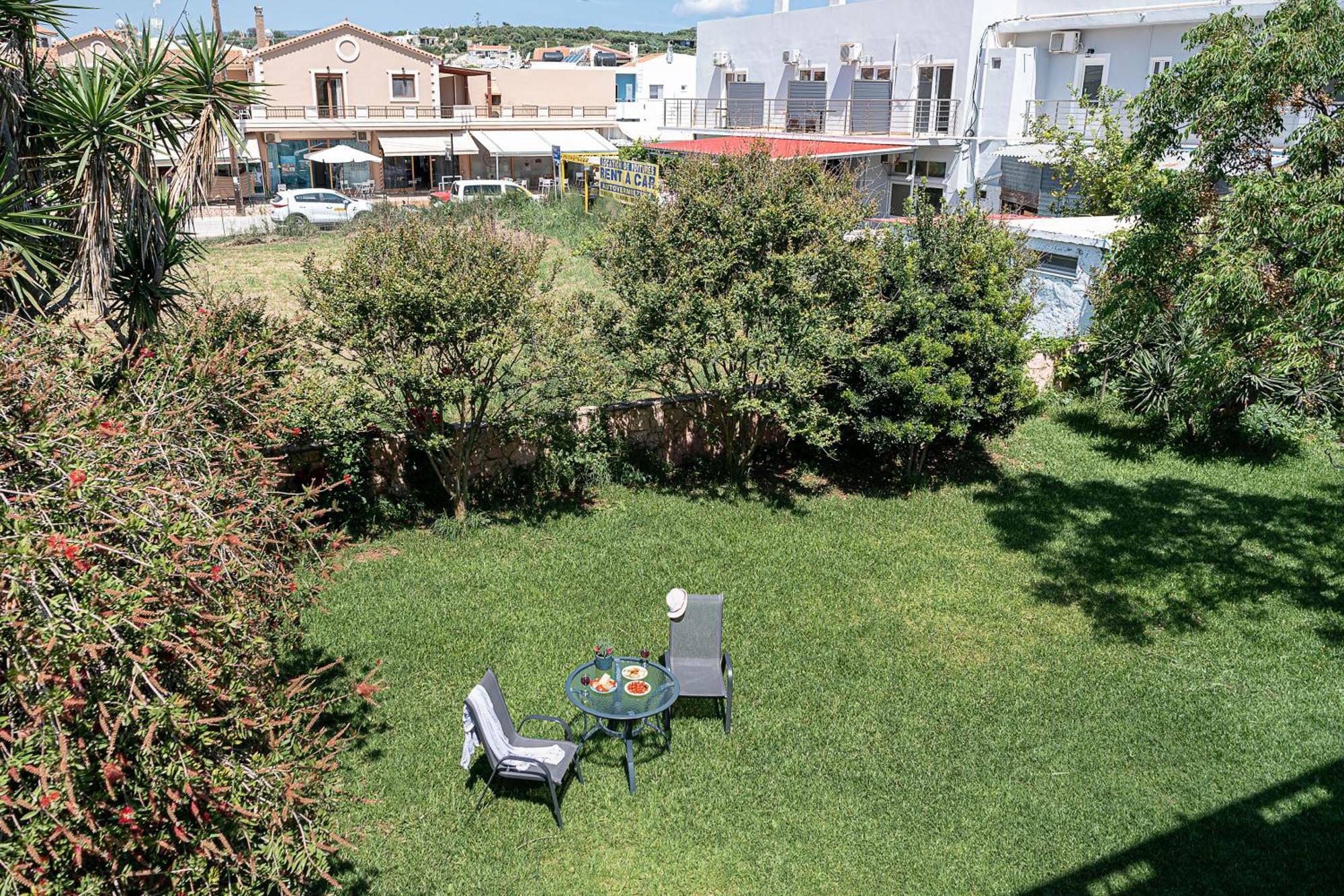 Elena Seafront Luxury Apartments Алмирида Экстерьер фото