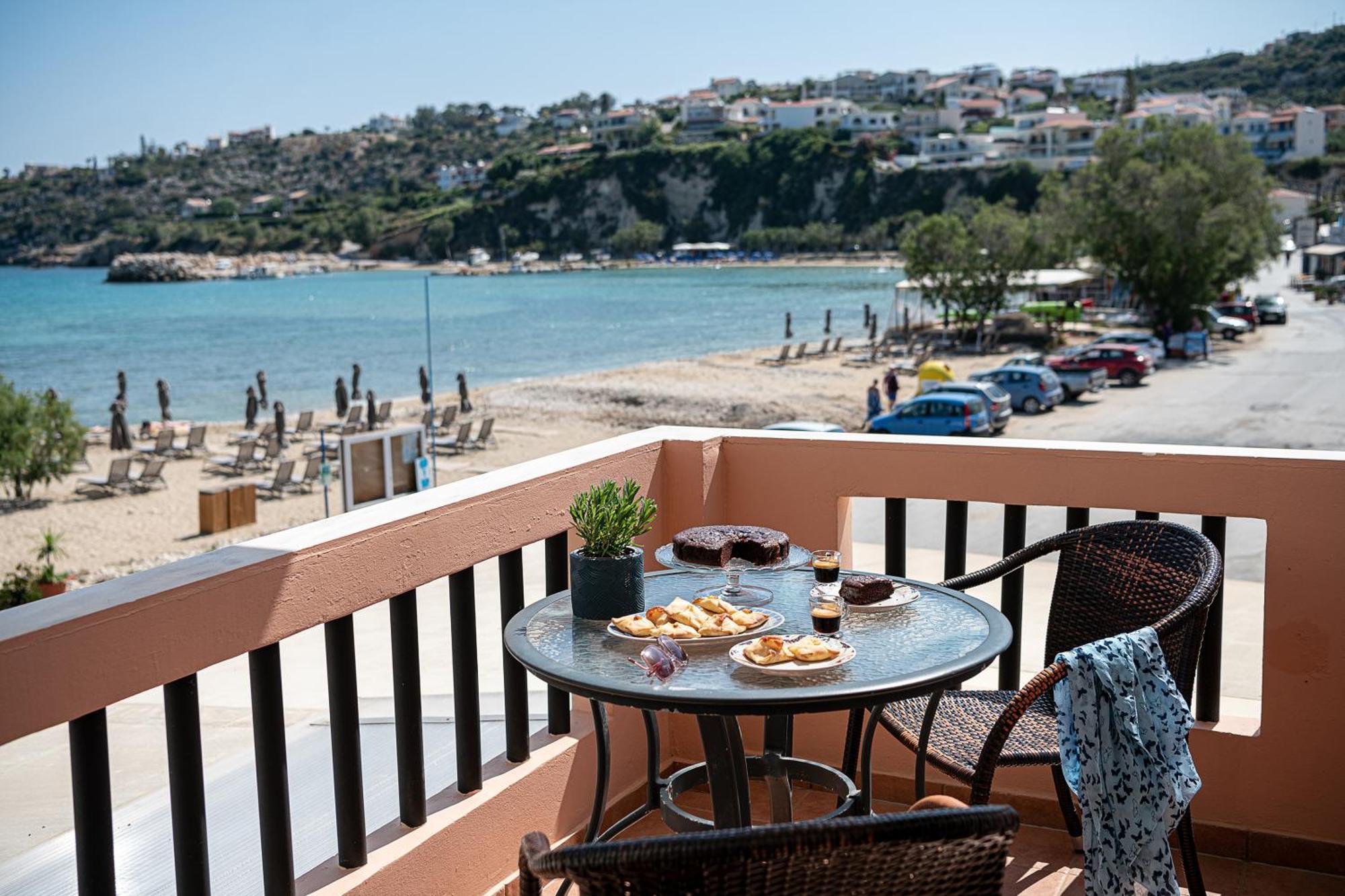 Elena Seafront Luxury Apartments Алмирида Экстерьер фото