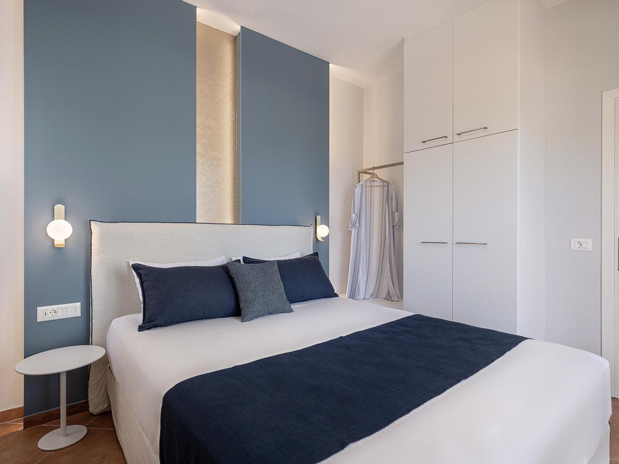 Elena Seafront Luxury Apartments Алмирида Экстерьер фото