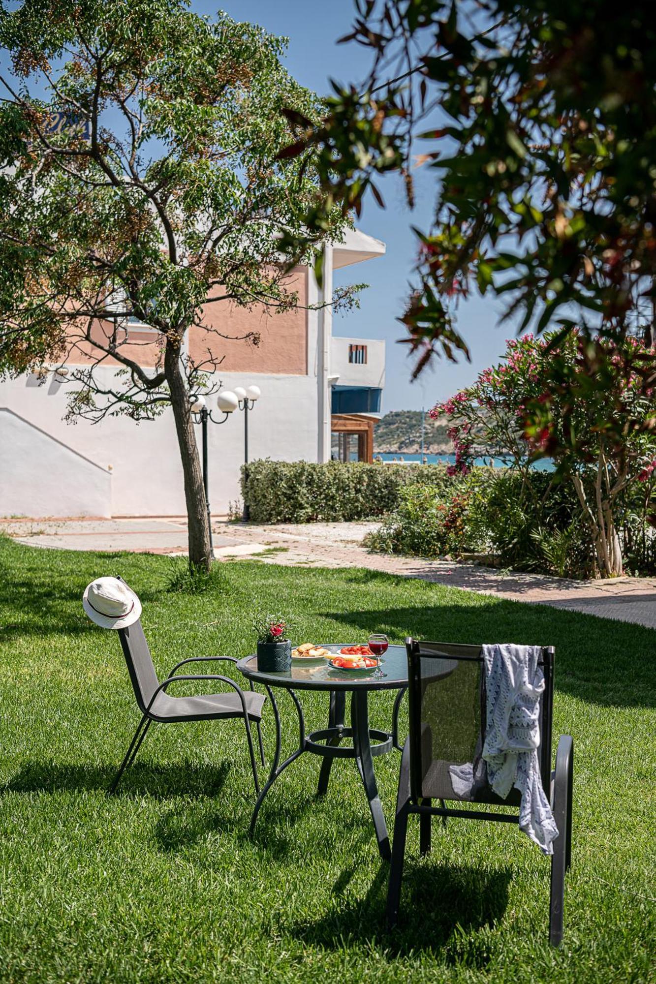 Elena Seafront Luxury Apartments Алмирида Экстерьер фото