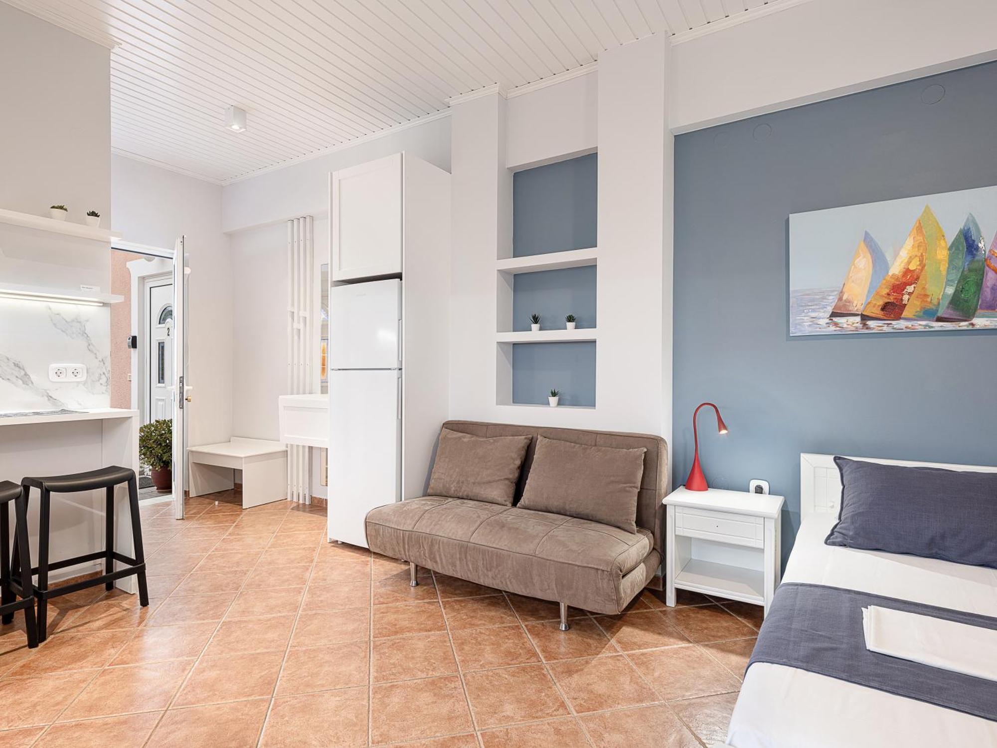 Elena Seafront Luxury Apartments Алмирида Экстерьер фото
