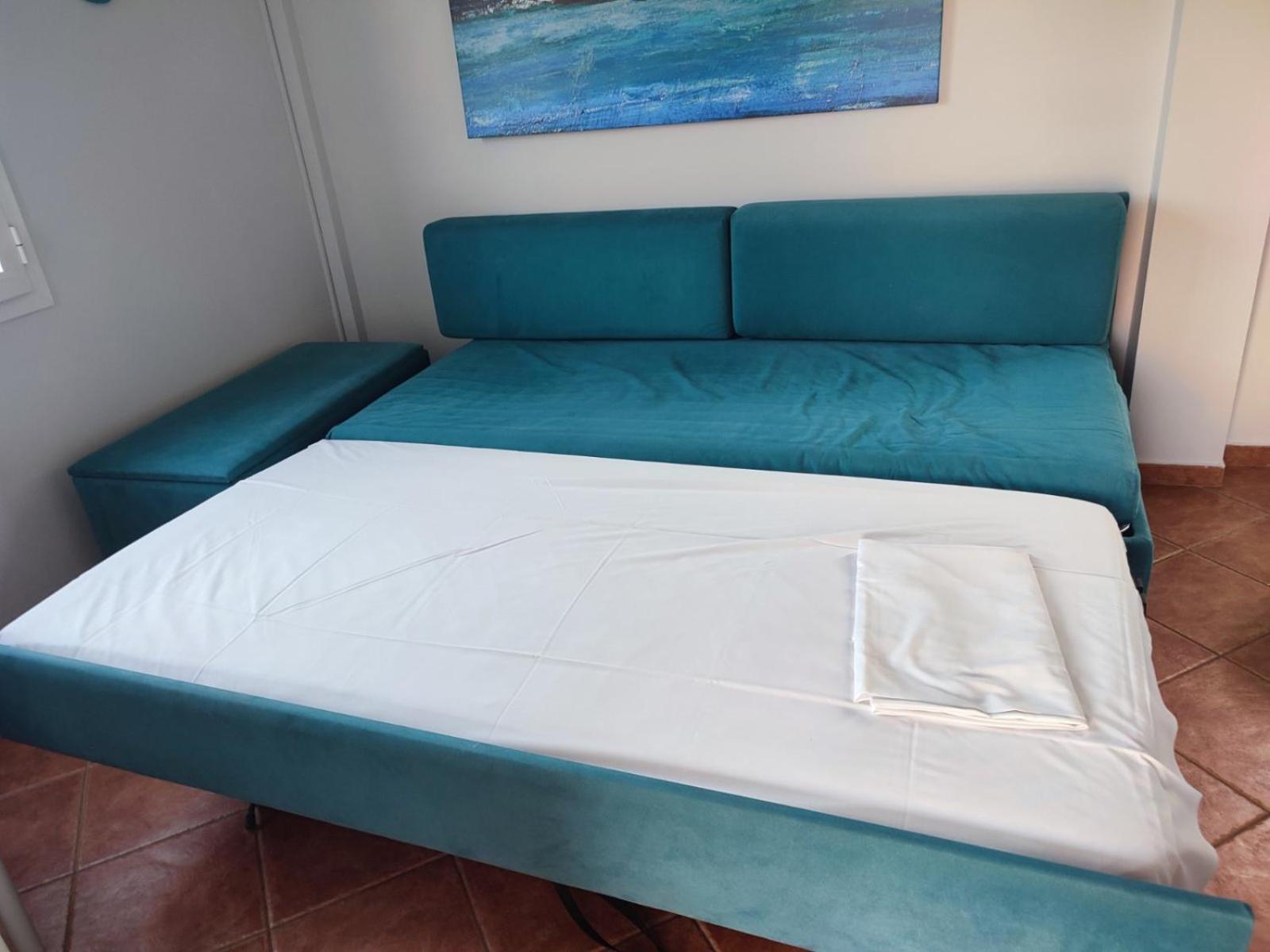 Elena Seafront Luxury Apartments Алмирида Экстерьер фото